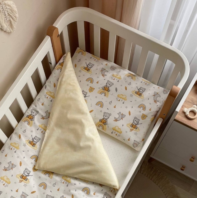 Set lenjerie de schimb pentru patut bebe 3 piese Mix Bear galben (1)